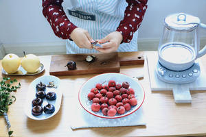 马蹄雪梨红果甜汤—北鼎K153炖煮壶版本的做法 步骤2