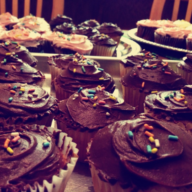 古典巧克力cupcake配马斯卡彭奶油霜