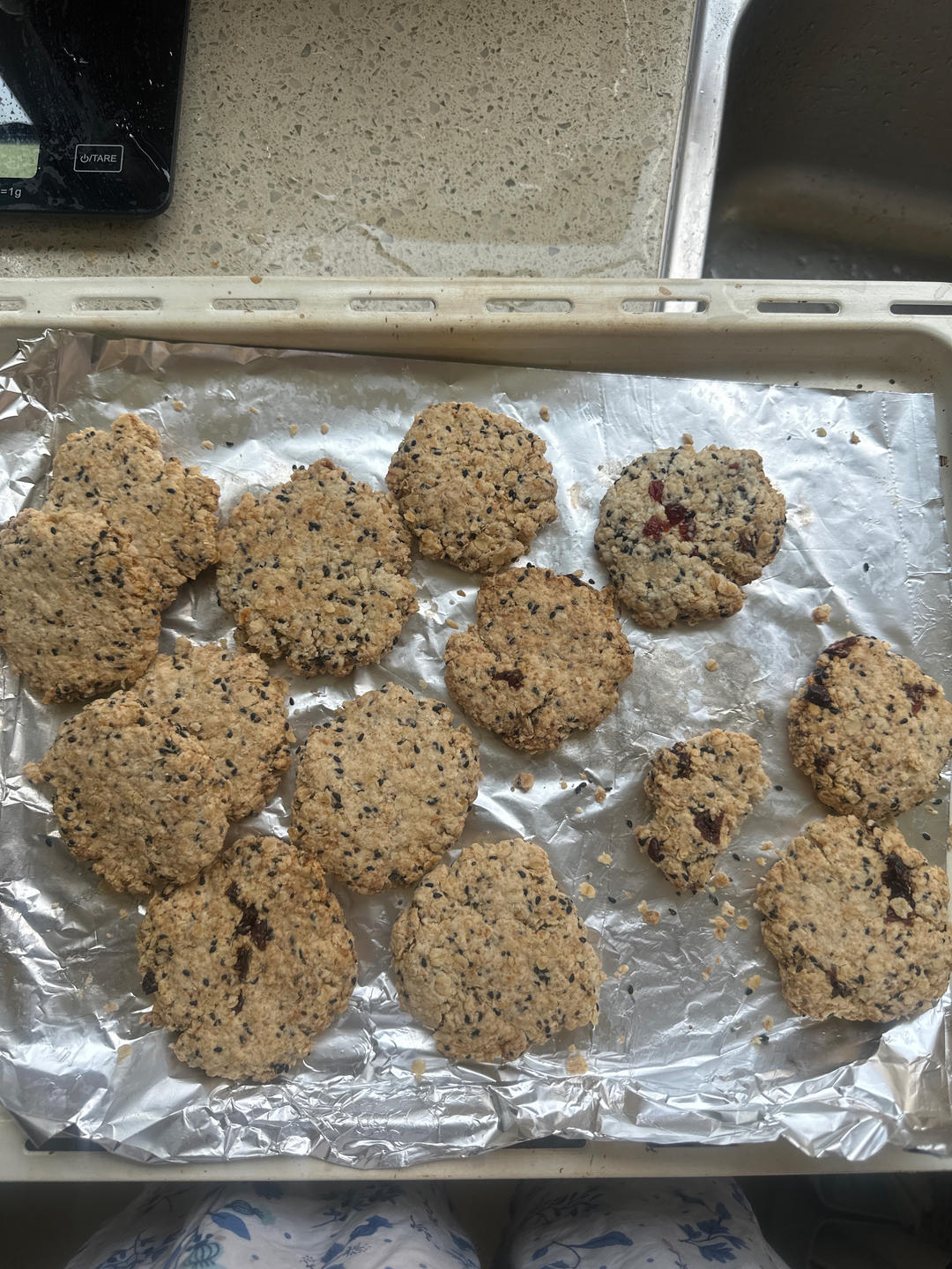 素食:有机燕麦芝麻大饼干