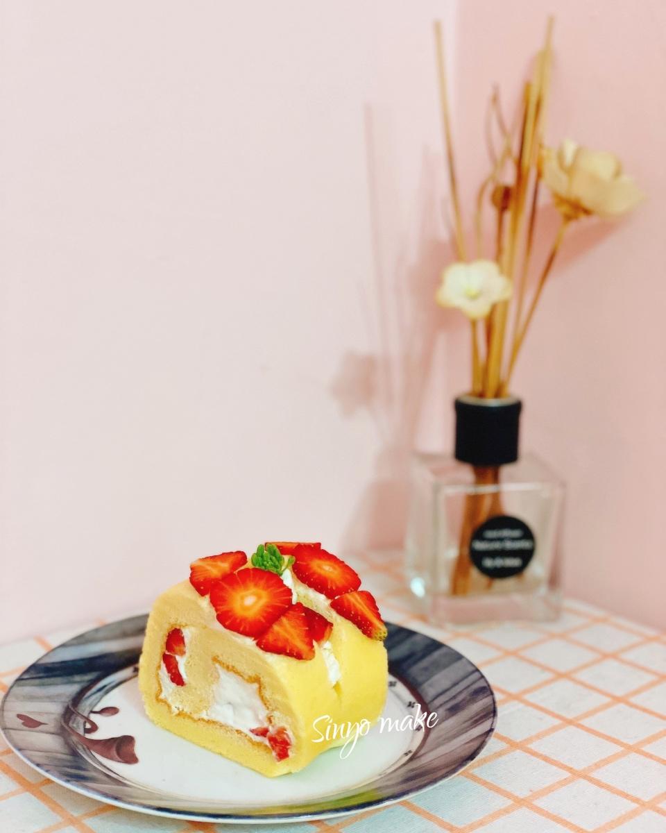 草莓夾心毛巾蛋糕卷