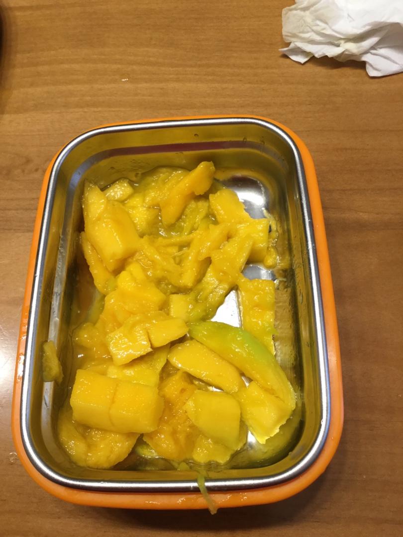 滑嫩嫩的椰奶芒果冻