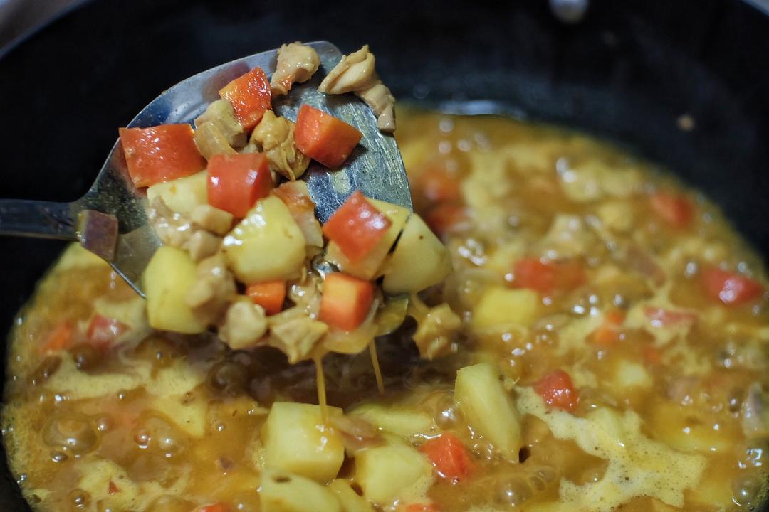 咖喱土豆鸡肉饭（超级简单啊哈哈哈哈哈）