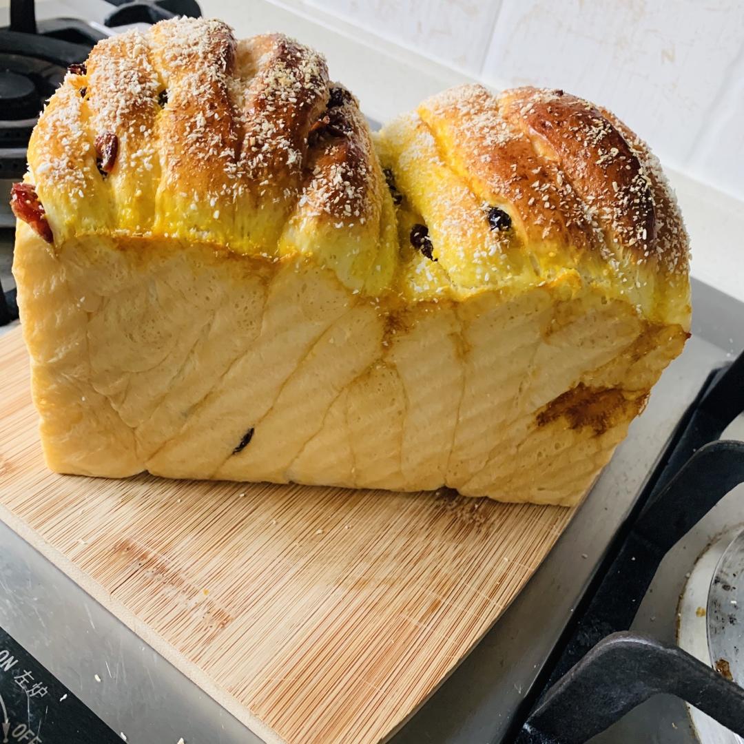 手撕蔓越莓炼乳吐司