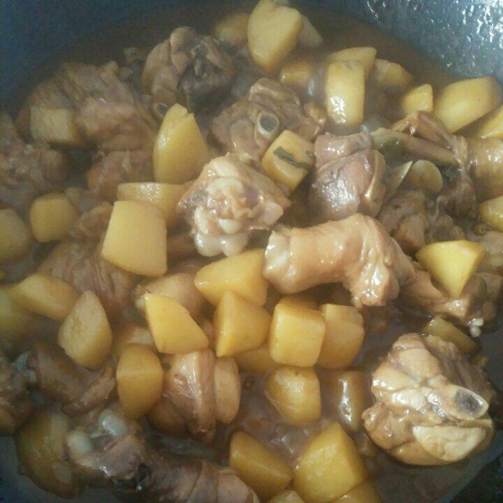 土豆焖鸡腿