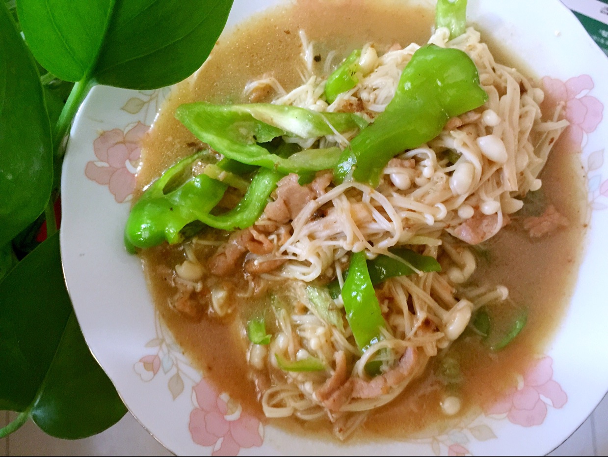 金针菇青椒肉丝