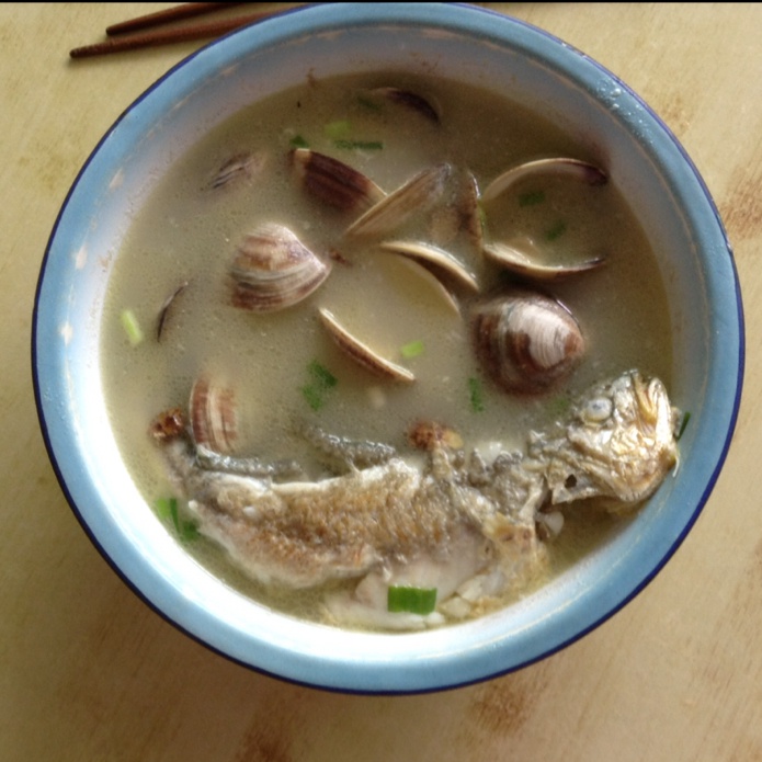 黄鱼蛤蜊浓汤