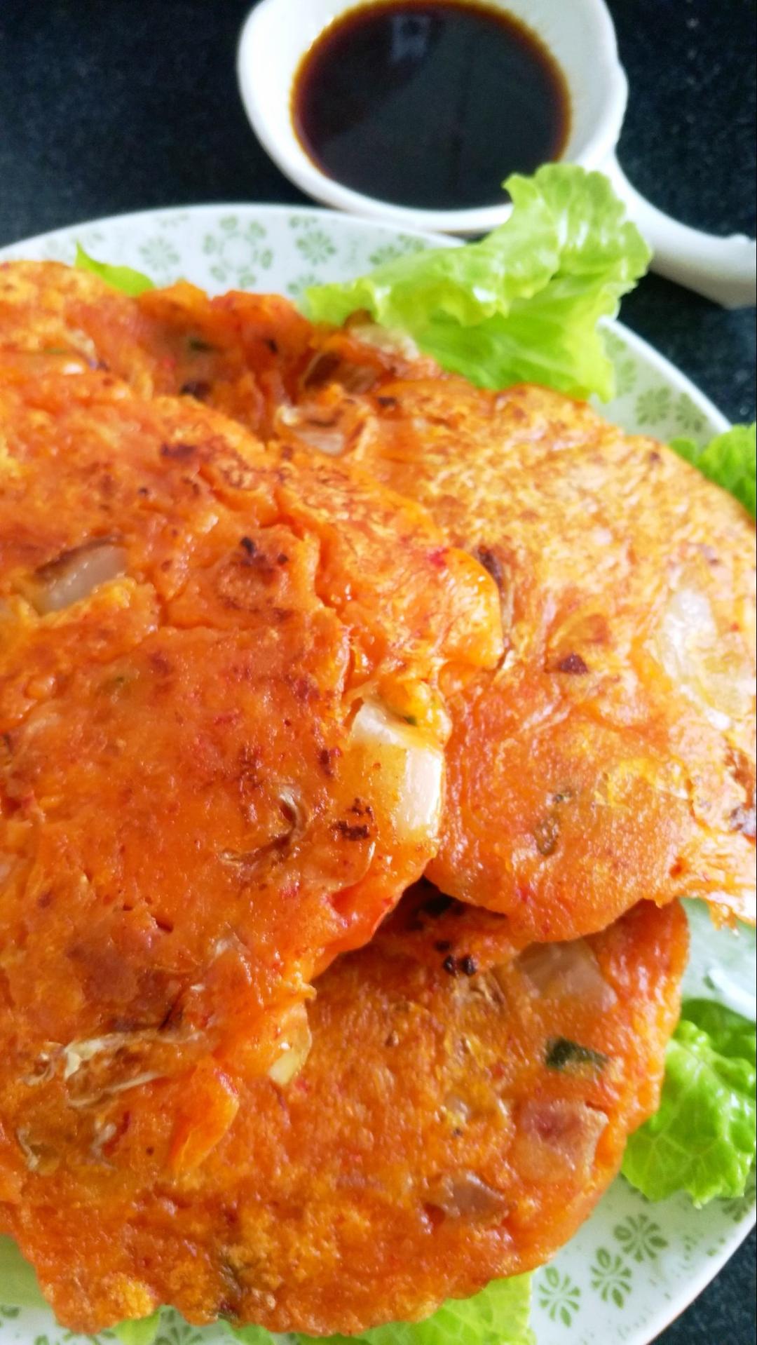 不用去韩国也能吃到的正宗韩式泡菜饼