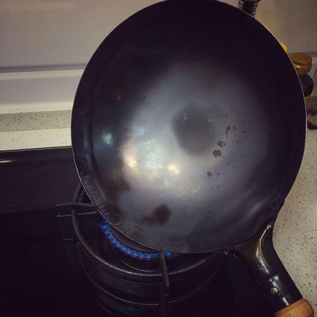 炒菜不粘锅小技巧