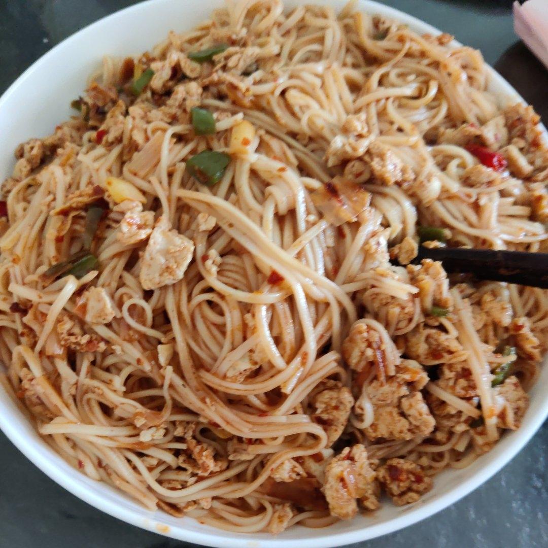 超简单鸡蛋酱拌面