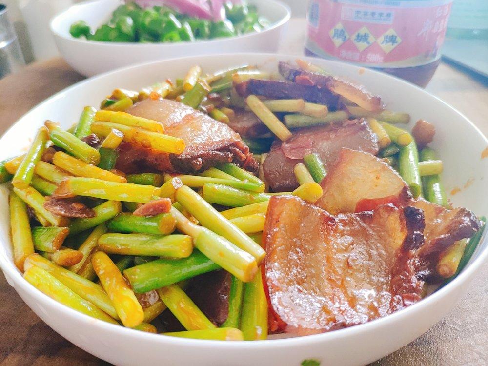 蒜苔炒四川腊肉