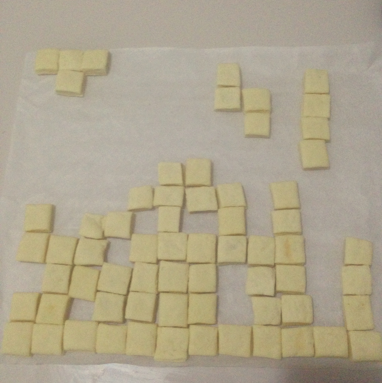 牛奶方块小饼干