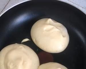 10分钟搞定网红舒芙蕾松饼🥞超松软『步骤详细附视频』『平底锅美食』的做法 步骤10