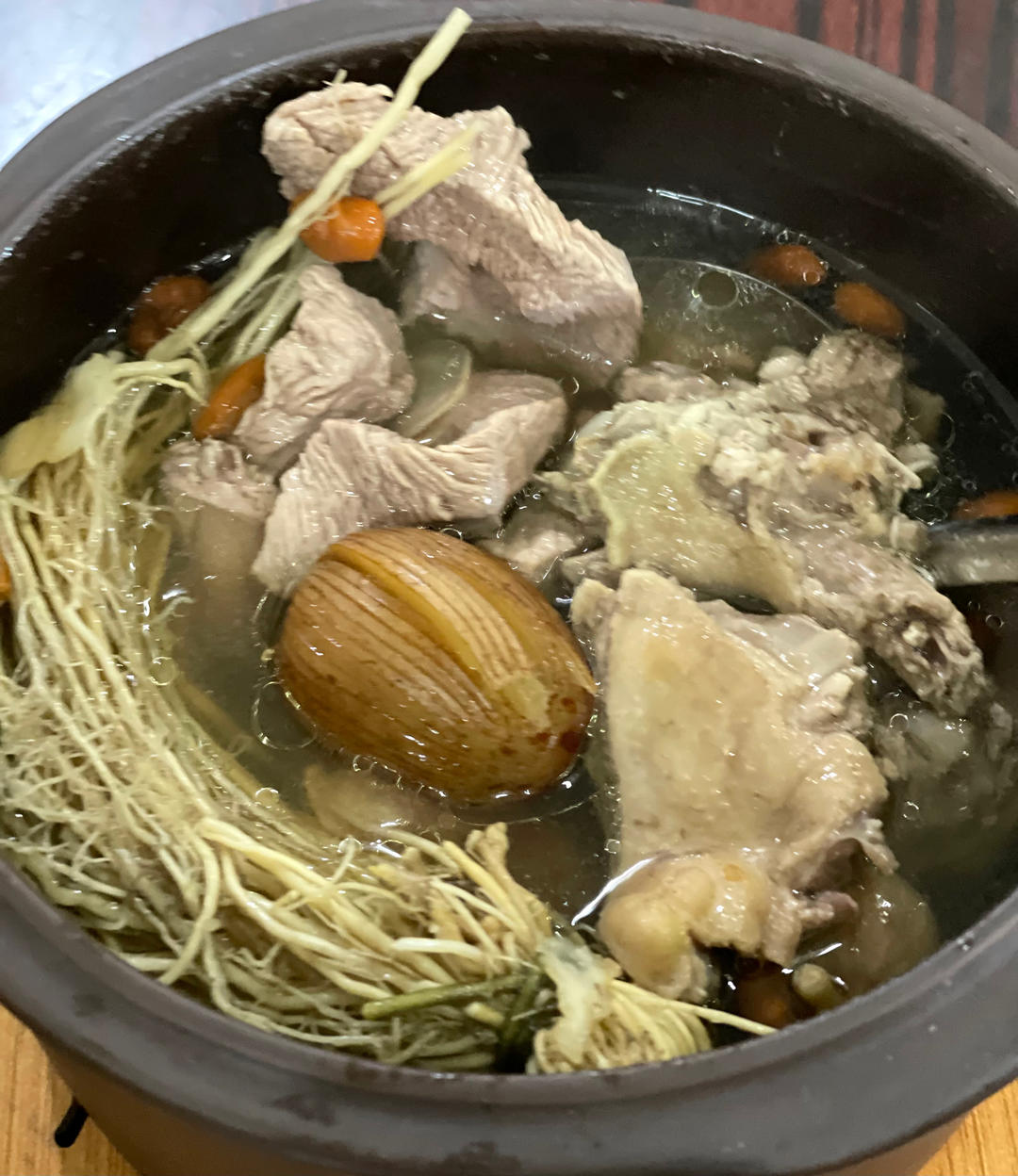清肝火～养肝草炖鸽子瘦肉汤