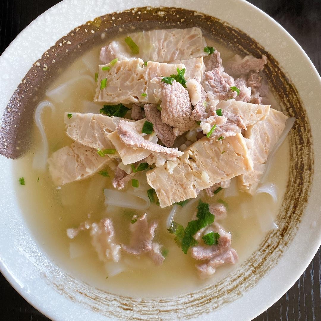 广式早餐-瘦肉汤河粉
