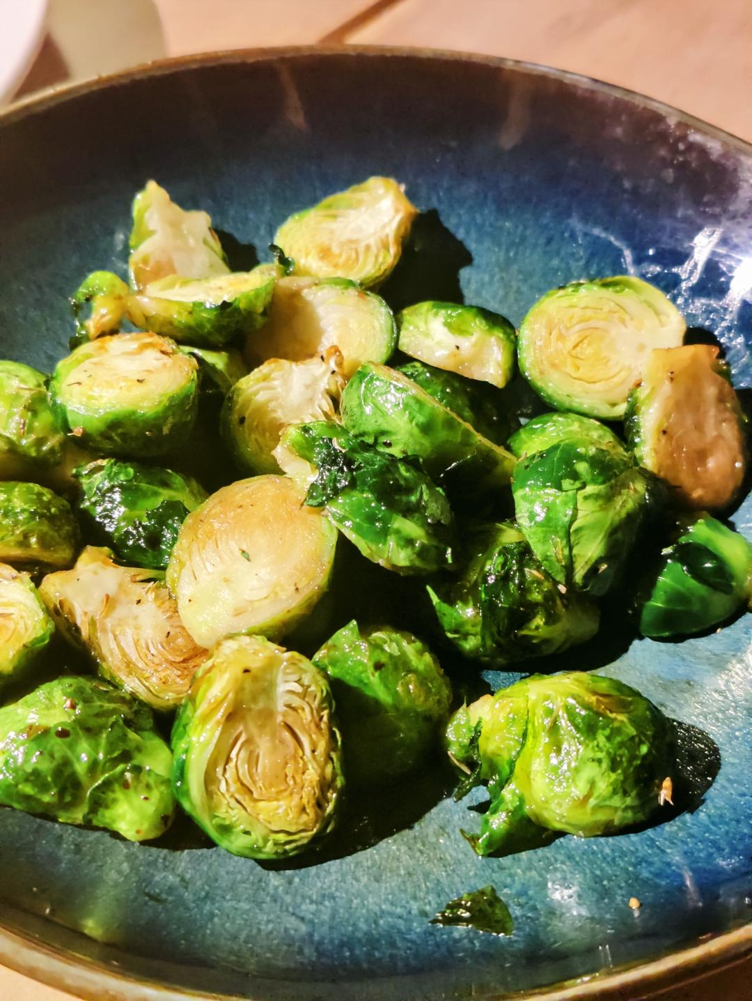 香烤酸甜孢子甘蓝 Roasted Brussels Sprouts