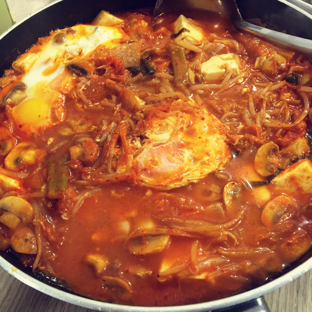 辣肉泡菜豆腐锅