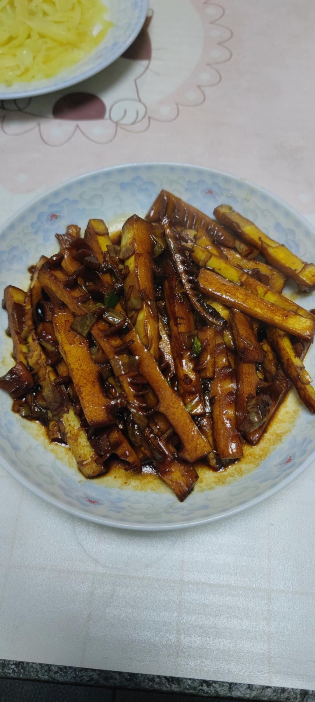 比肉还好吃的【油焖春笋】！3步搞定鲜滋味！