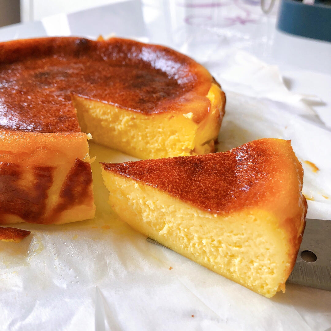 wenwen酱做的巴斯克式烤芝士蛋糕超简单搬运