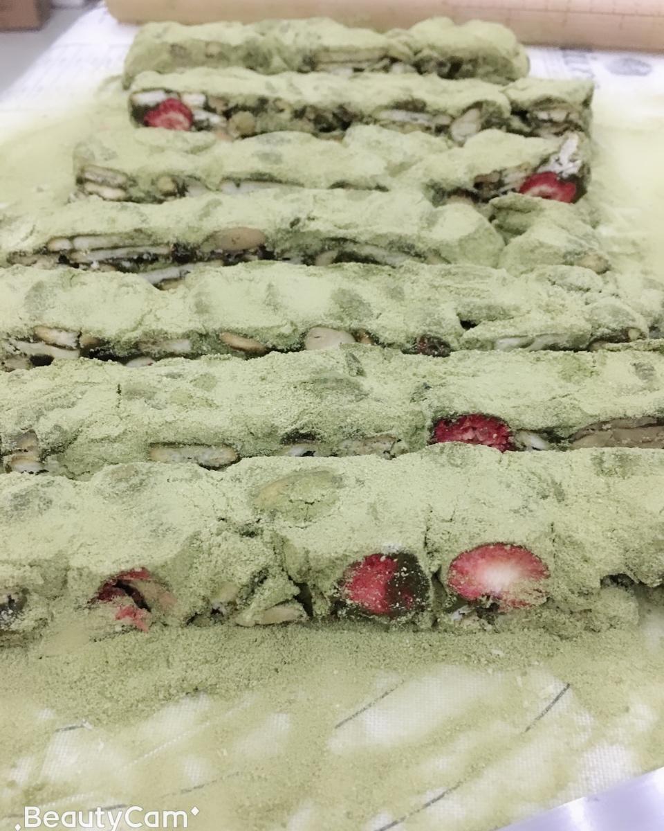 视频【新年礼物-网红雪花酥】做了无数次的雪花酥，只认这一款！