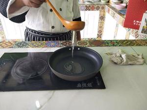 韭菜炒银鱼的做法 步骤5