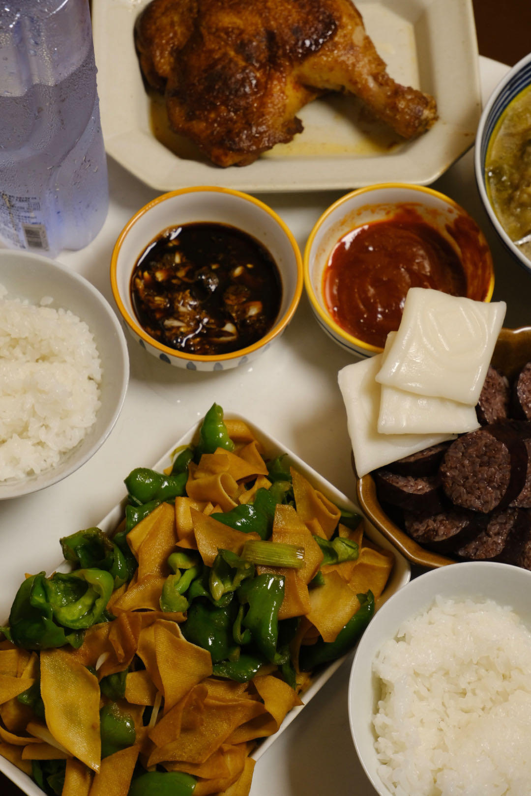 忙里偷闲吃饭饭