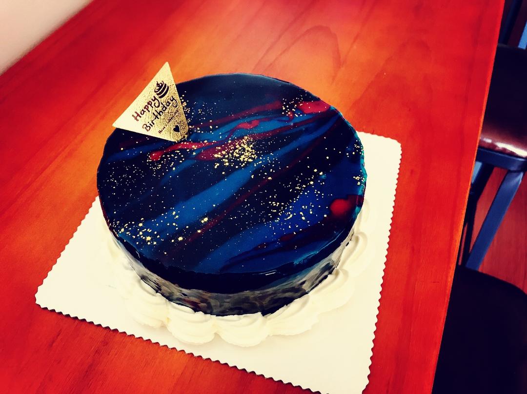 小倒不肥做的星空巧克力蛋糕淋面