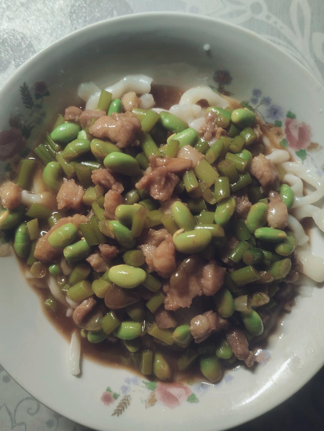 拌面神菜—毛豆蒜薹肉丁浇头