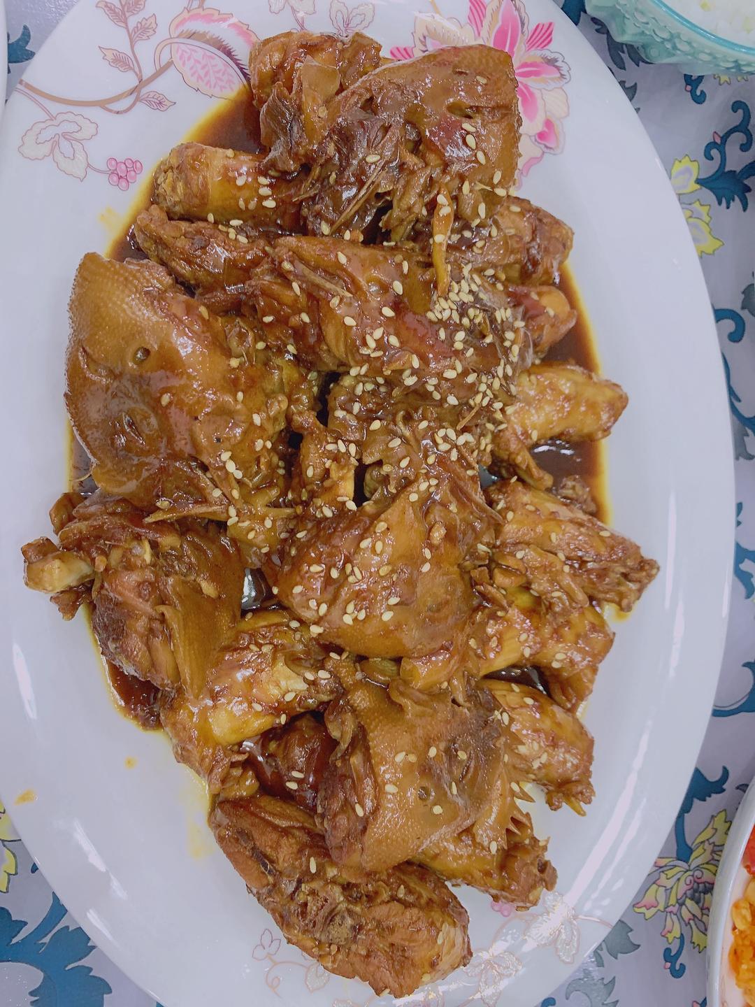 家常酱鸡脖鸡头的做法