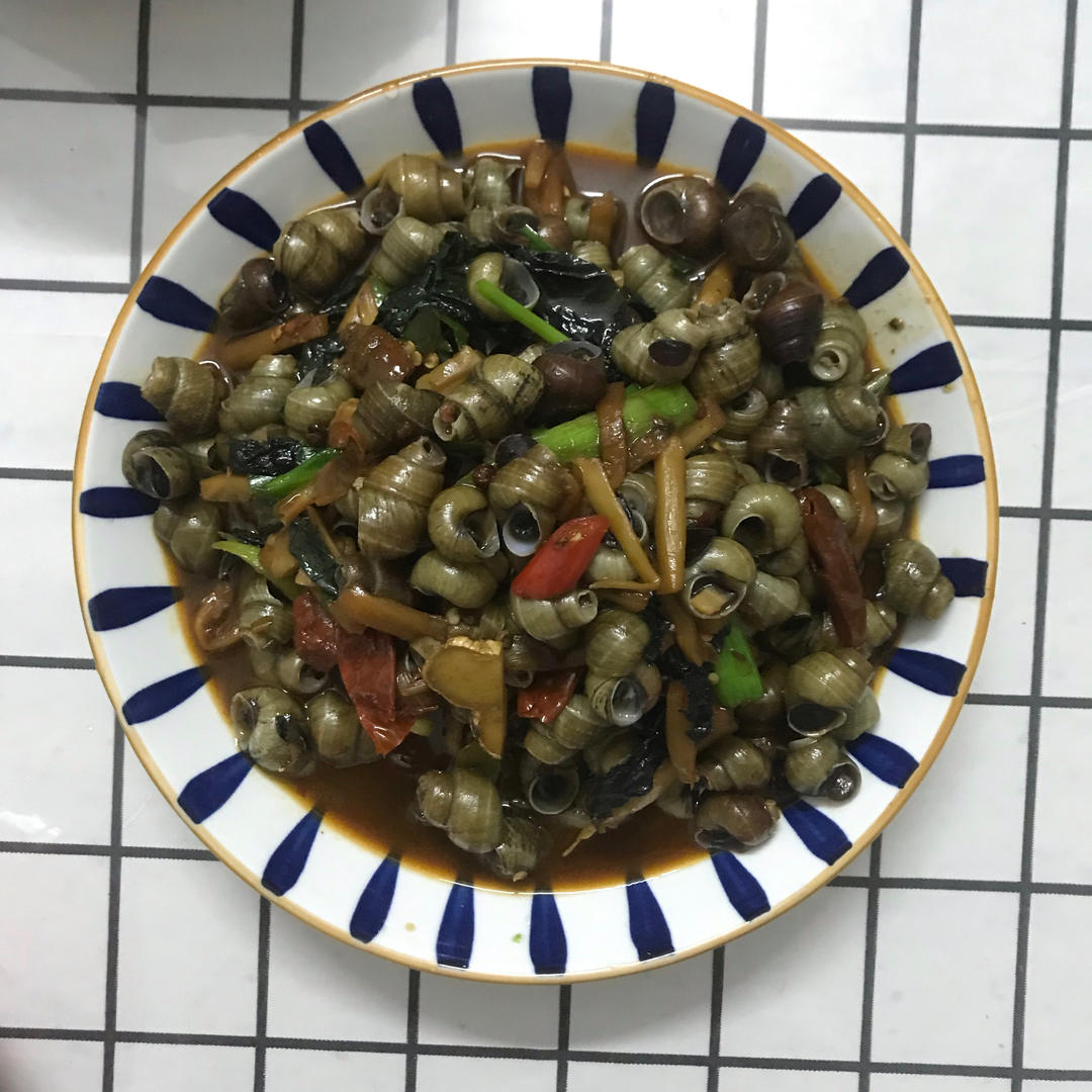 最佳宵夜酒料～鲜紫苏酸笋炒石螺