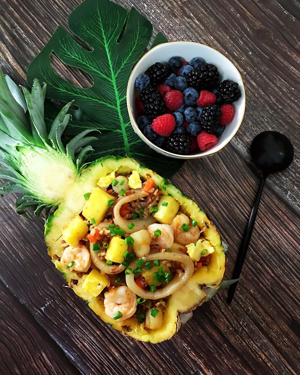 菠萝海鲜蛋炒饭