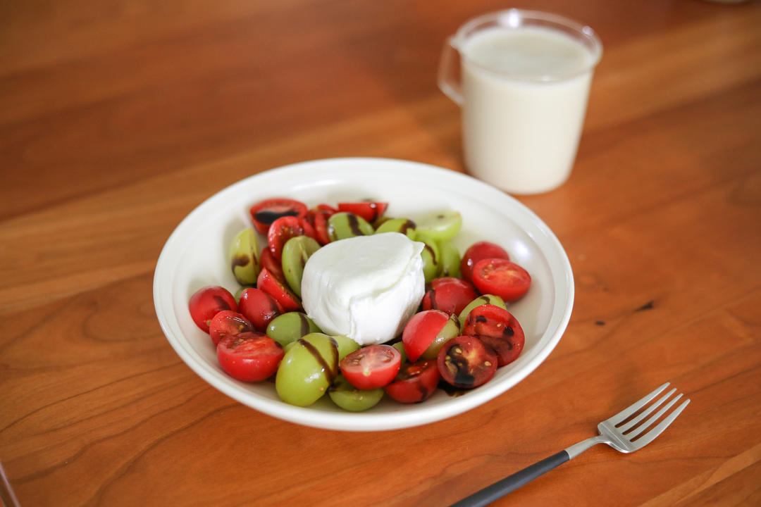 卡普里风味沙拉insalata caprese/水牛芝士沙拉（布拉塔burrata可做）