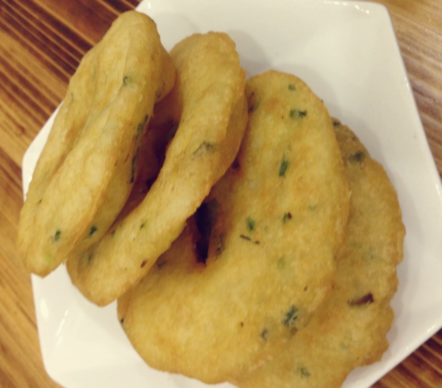 传统小吃油墩子