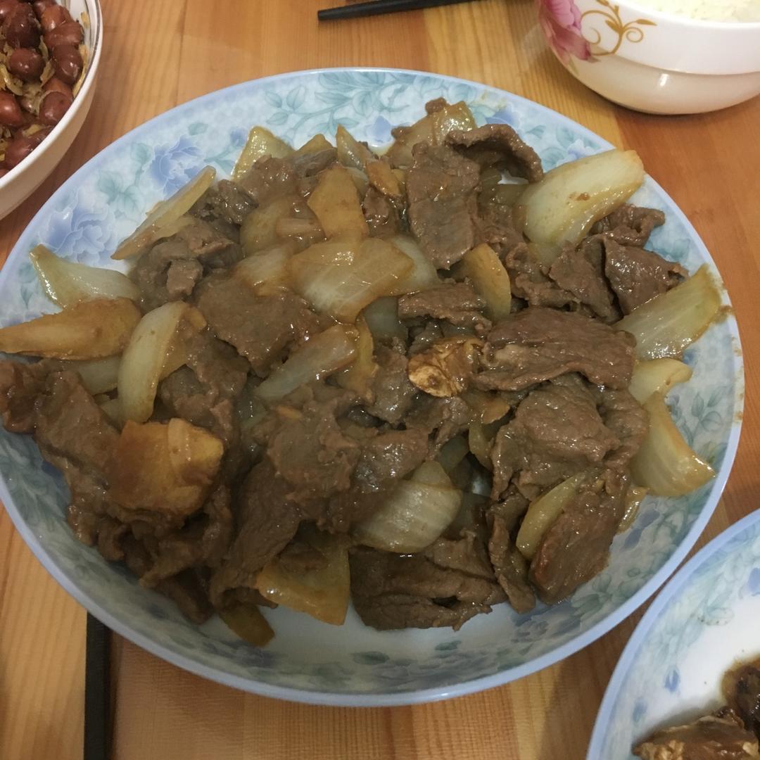 洋葱炒牛肉