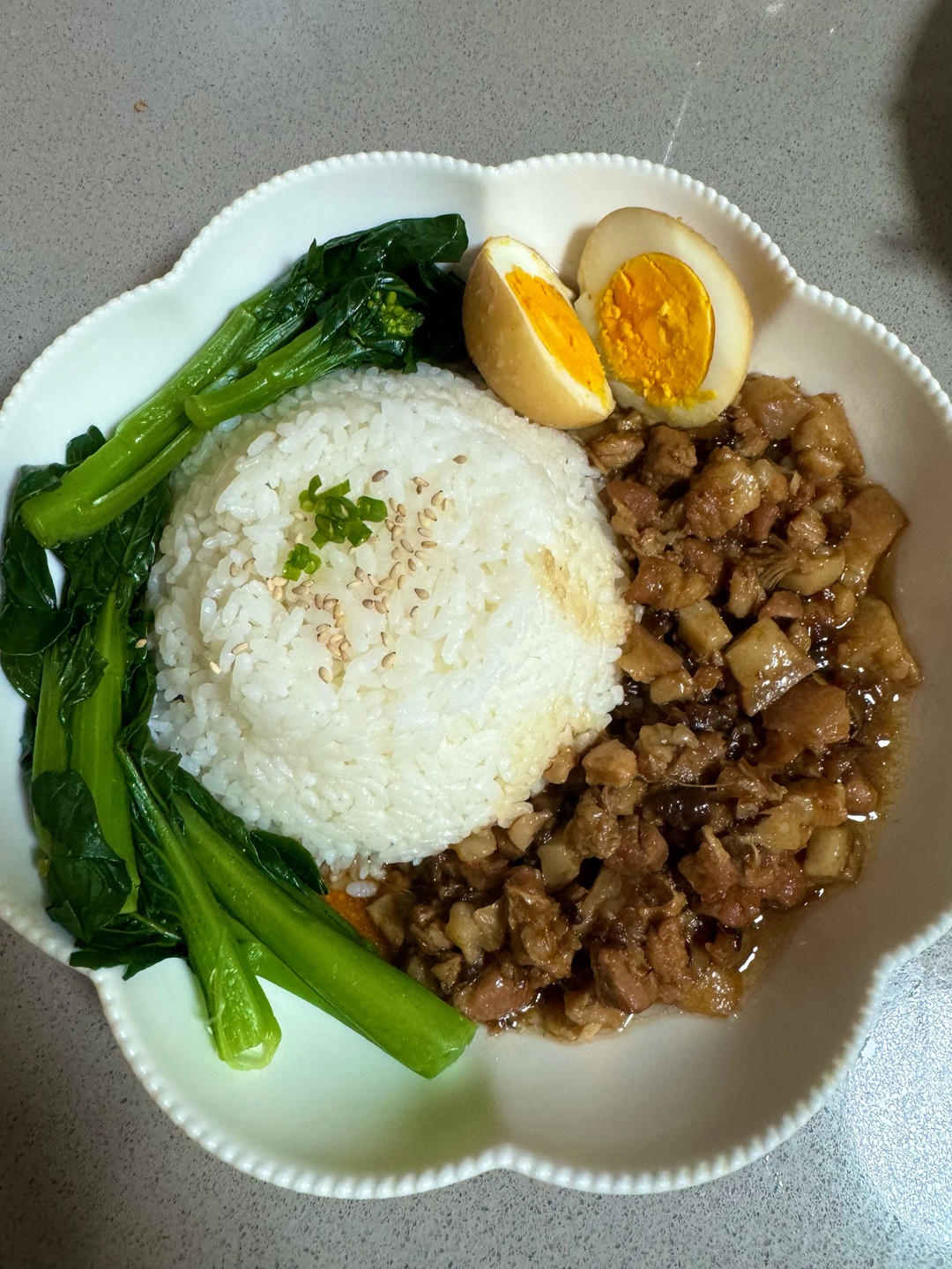 好吃到停不下来的卤肉饭