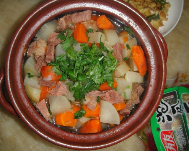 胡萝卜土豆烧牛腩