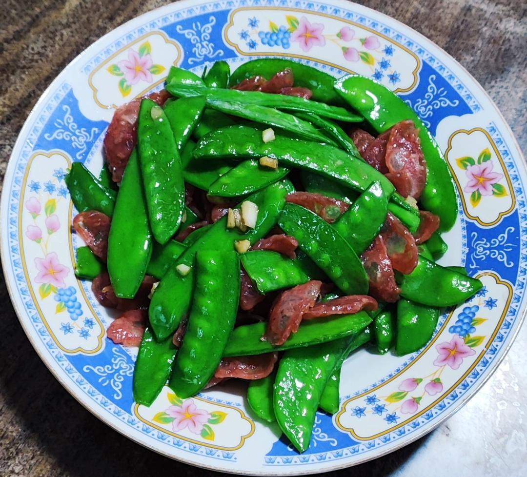 无比简单的荷兰豆炒腊肠，营养又好吃～！