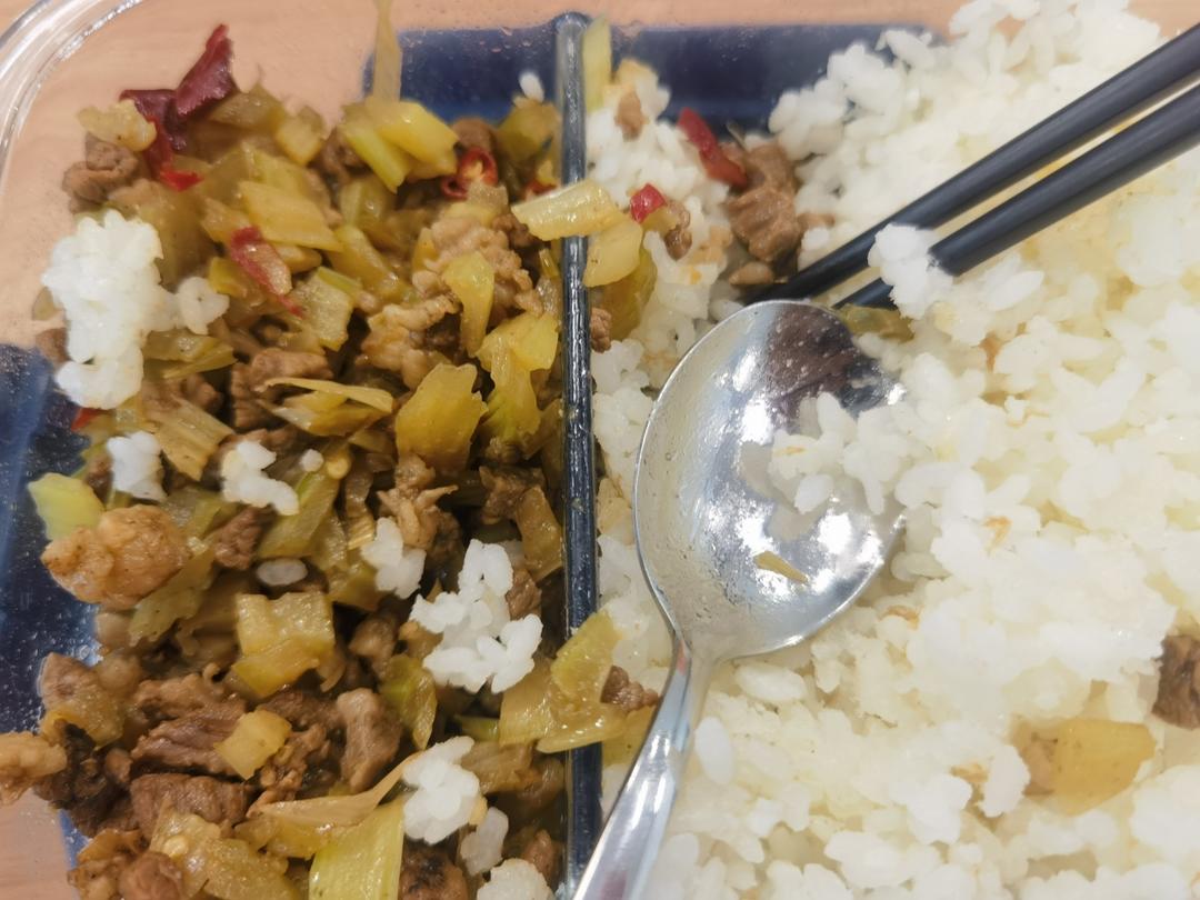 芹菜牛肉末「下饭神器」