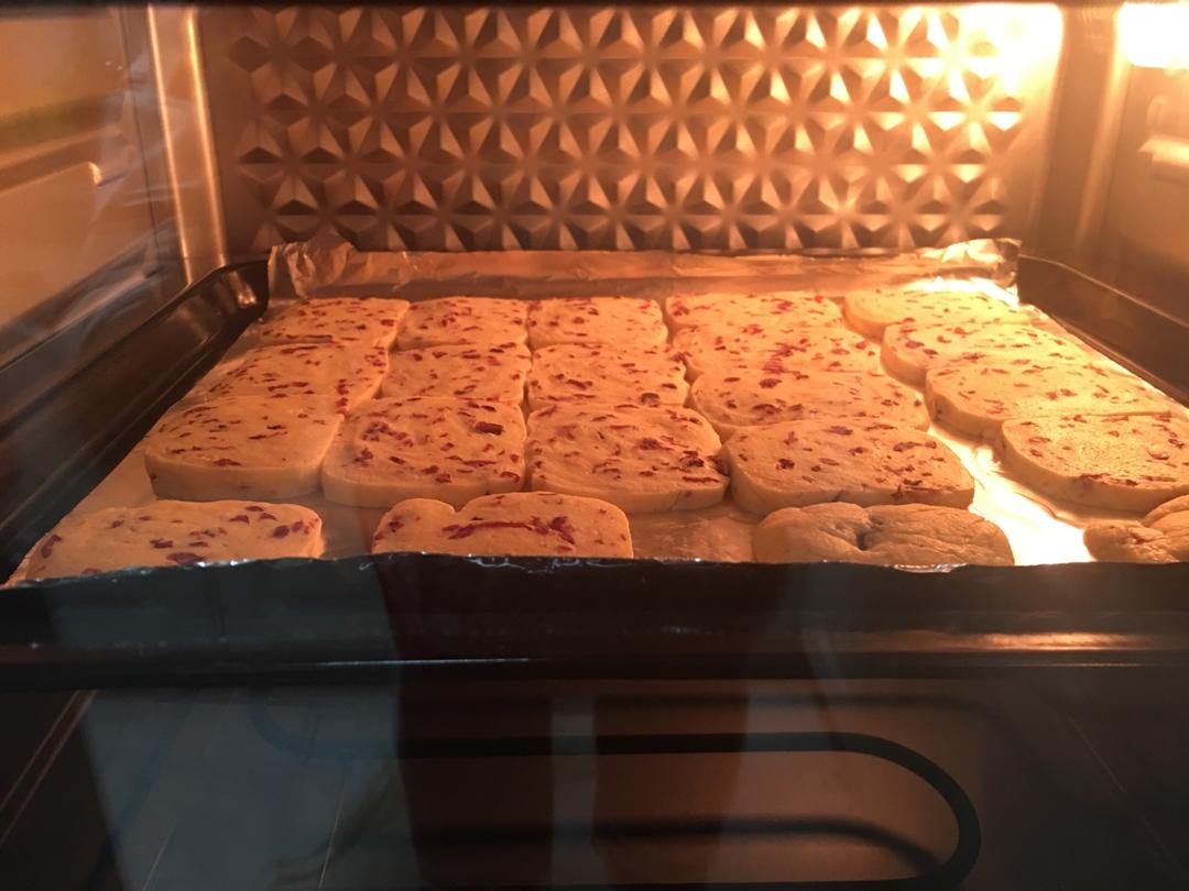 蔓越莓饼干的做法（烤箱做饼干）