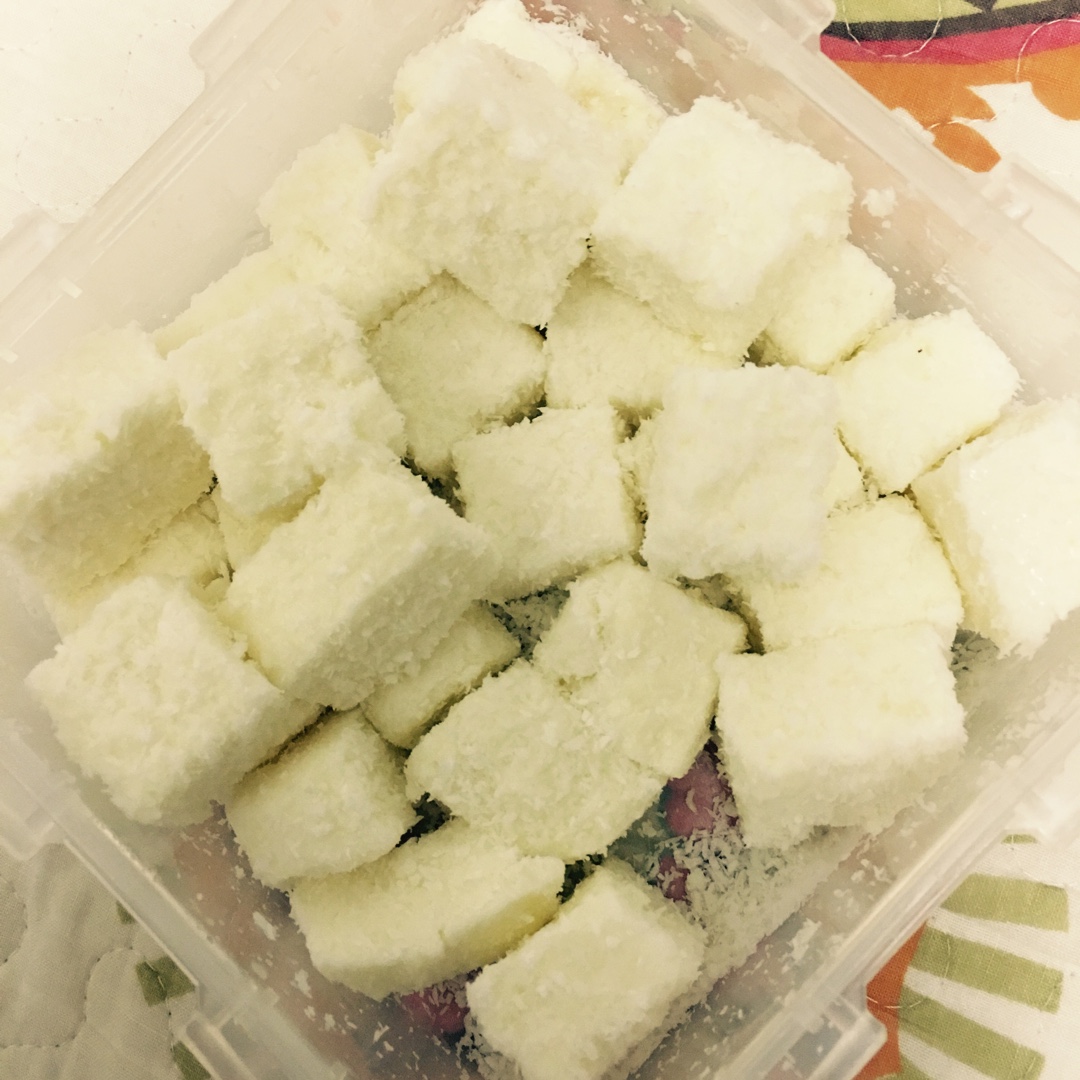 椰蓉牛奶小方