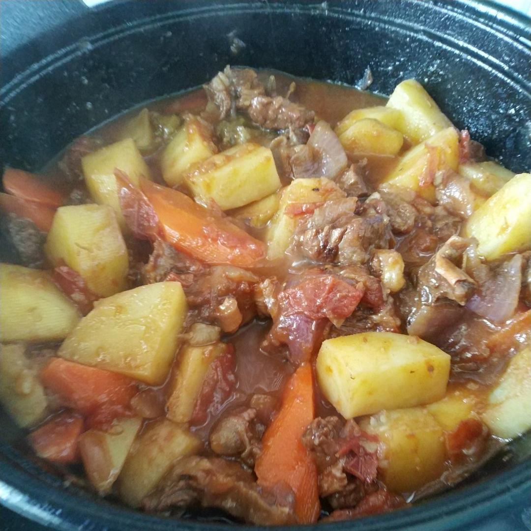 土豆炖牛肉