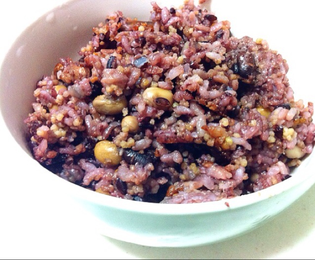 纳纳豆子做的杂粮饭