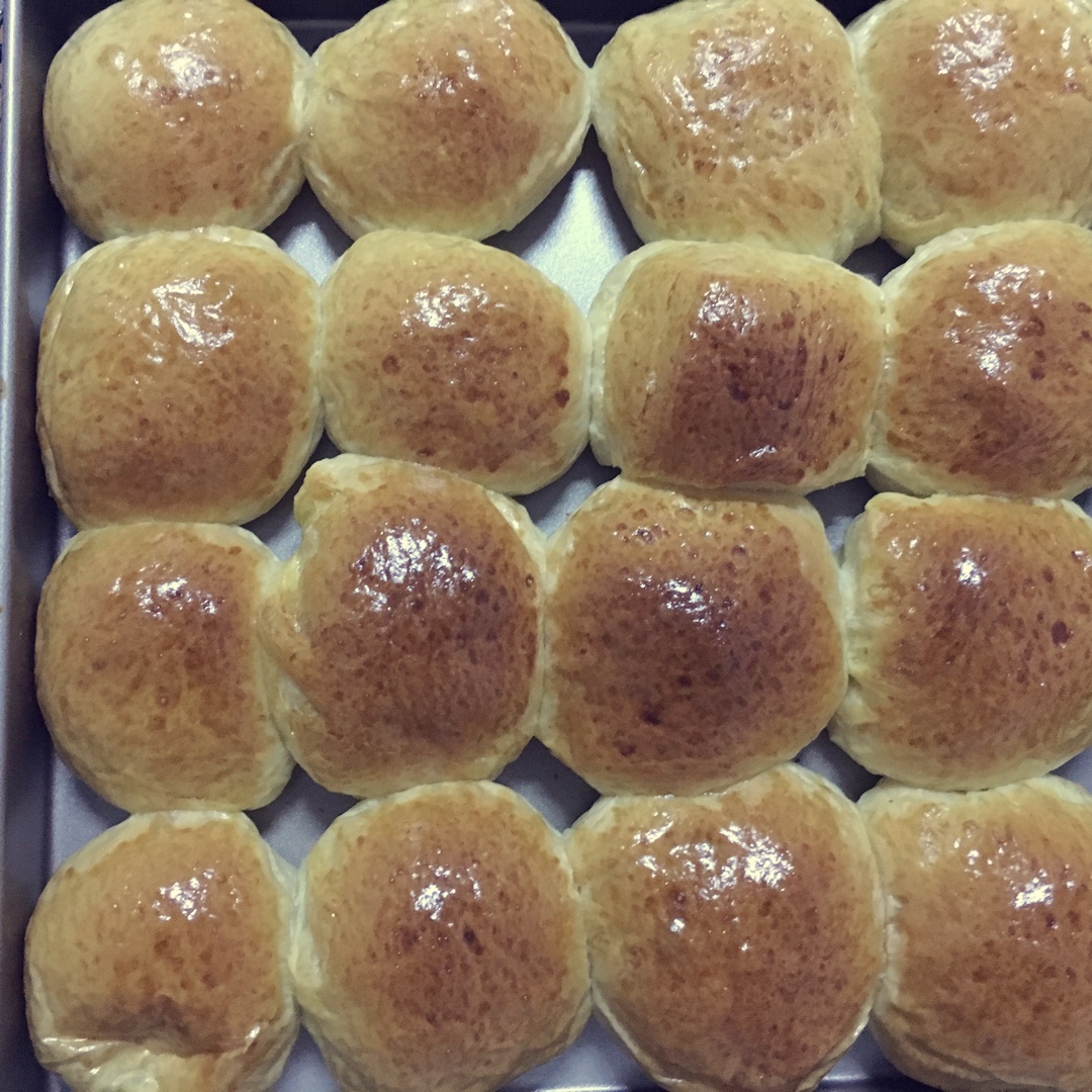 大人小孩都爱不释口的【蜂蜜牛奶小餐包】