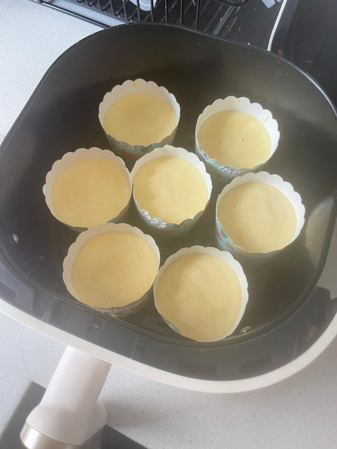 空气炸锅纸杯戚风蛋糕