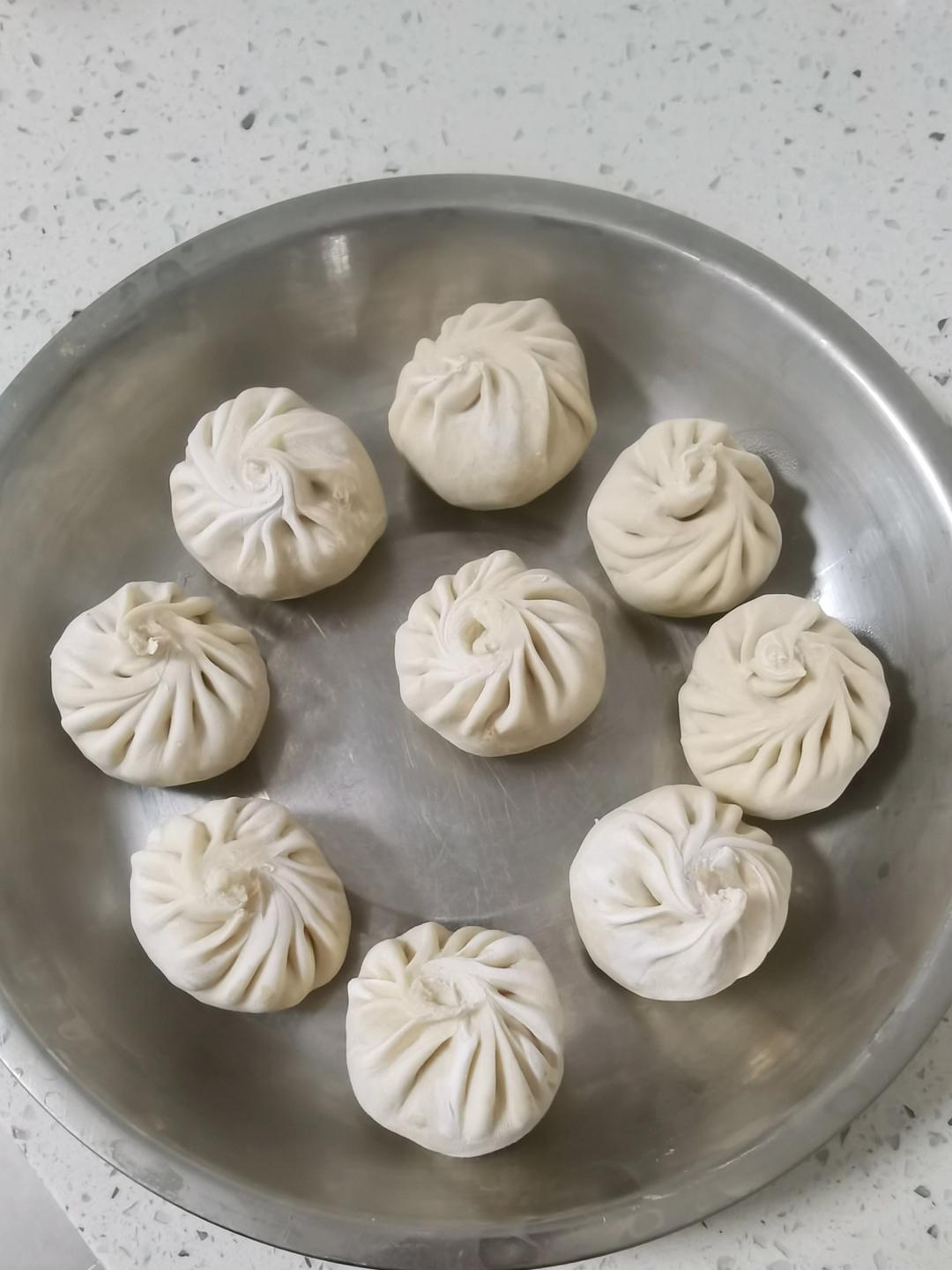 灌汤小笼包