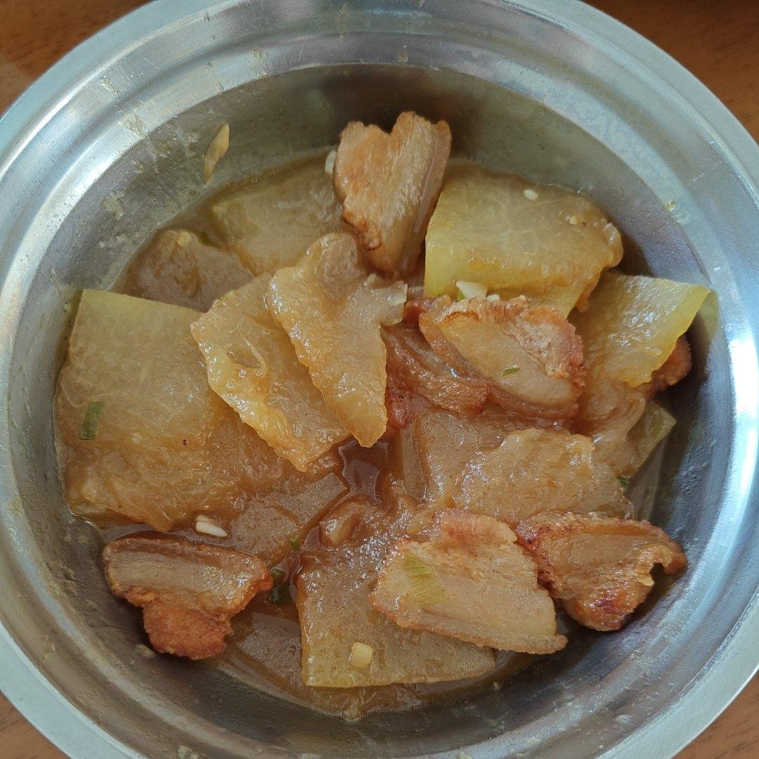 红烧冬瓜最完美做法，不加一滴水，瞬间秒杀红烧肉