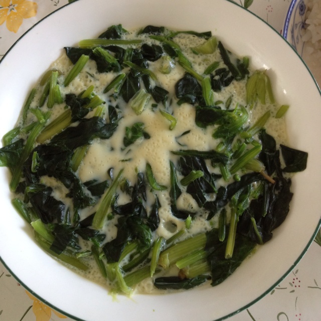 菠菜鸡蛋羹