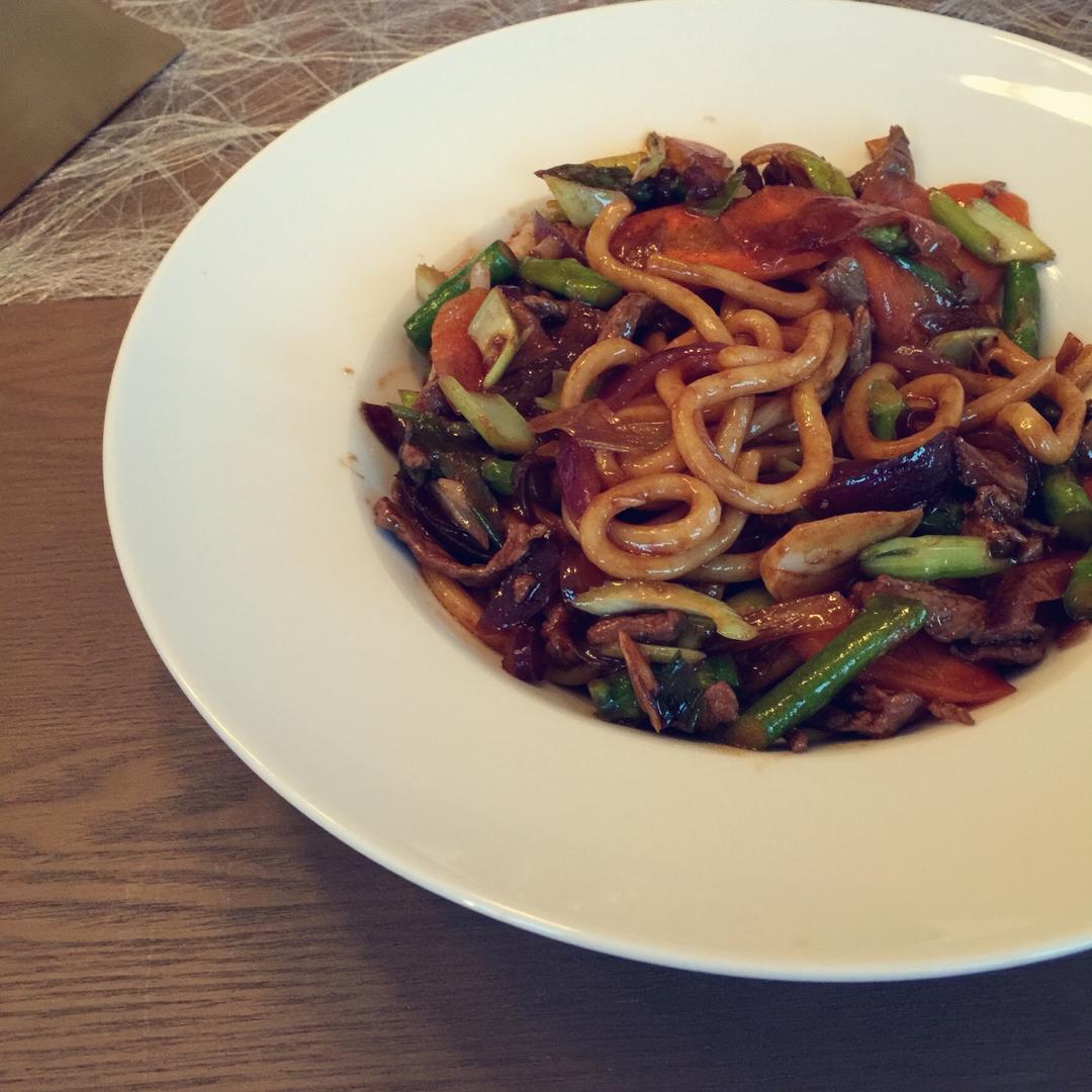 牛肉炒乌冬