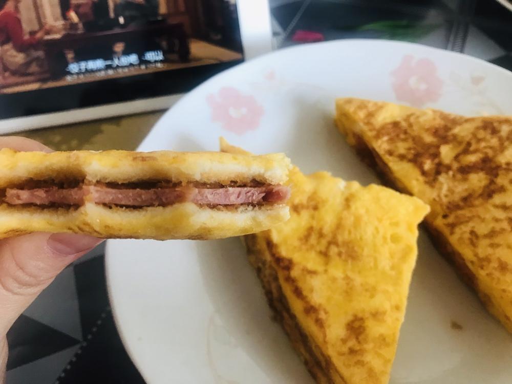 火腿西多士