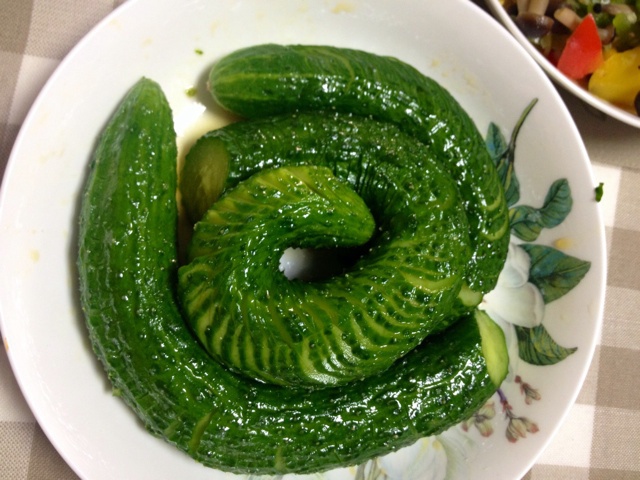蓑衣凉拌黄瓜