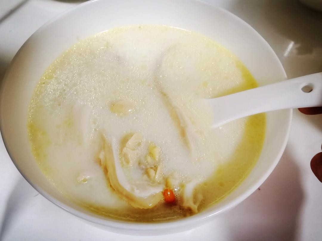 〈胡椒猪肚鸡汤〉，我超级喜欢的味道，欣小厨 😏